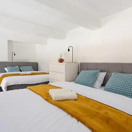 Loft Spacious Apartments In Prague Exterior photo