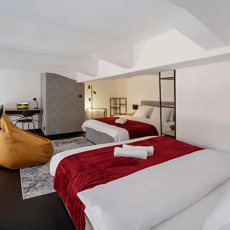 Loft Spacious Apartments In Prague Exterior photo