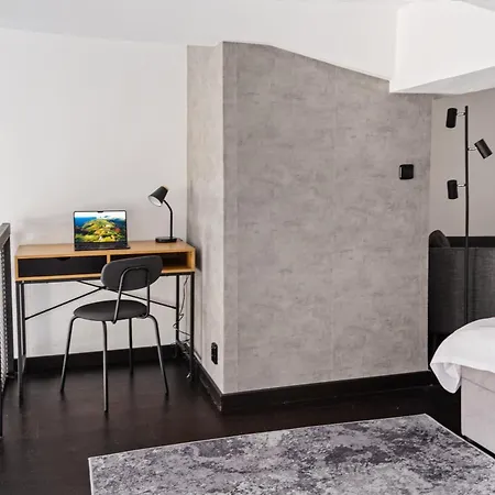 Loft Spacious Apartments In Prague Exterior photo